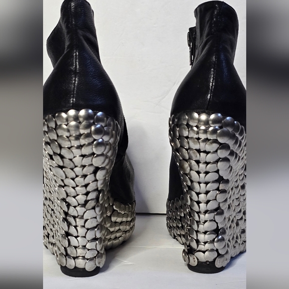 Jeffrey Campbell Peep-Toe Platform Ankle Boot with Stud Tick Wedge Size 8 - Picture 5 of 11